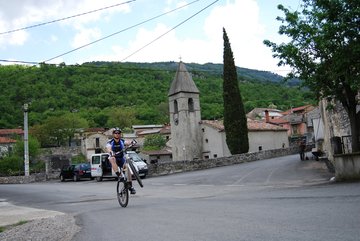 Kolesarske ture po Sloveniji - Čudoviti Kras Od Krasa do morja s kolesom