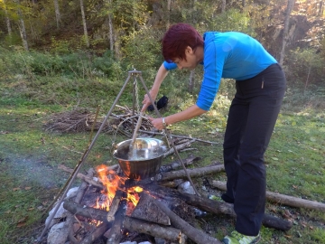 Kuhanje golaža - Logarska dolina - Teambuilding Kuhanje golaža - Logarska dolina - Teambuilding