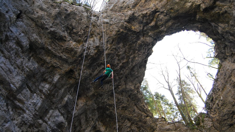 Preživetje v naravi - Abseiling v Rakovem Škocjanu