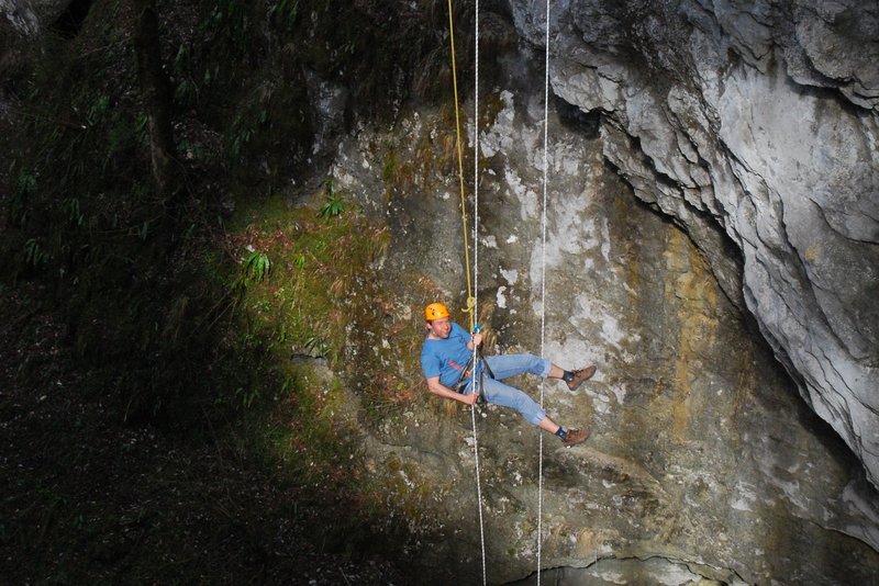 Ultimate Survival - Abseiling 