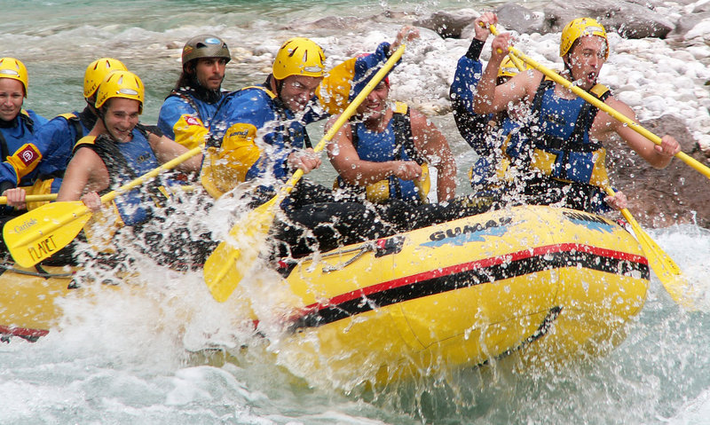 Zahtevnejši rafting na Soči